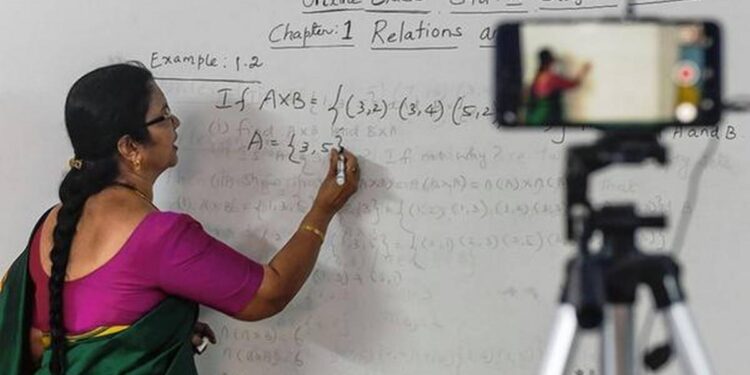 All online classes taken by teachers to be recorded in Tamil Nadu